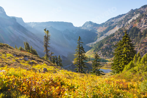Preview: Autumn mountains