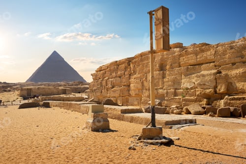 Preview: Pyramid and ruins