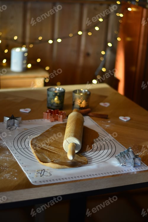 Preview: Festive Dough Preparation with Rolling Pin and Cutters