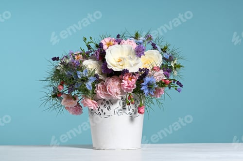 Preview: Beautiful bouquet with white and pink roses
