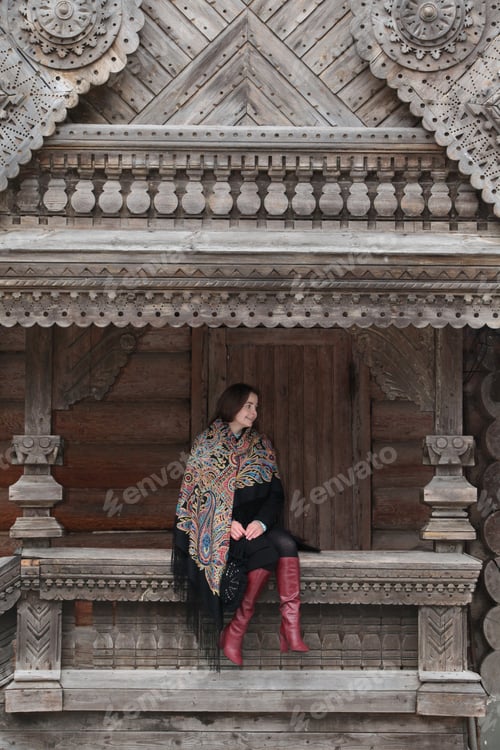 Preview: Russian Girl In Pavlovo Posad Shawl "Printing Gingerbread" And Wooden House In Abramtsevo Village