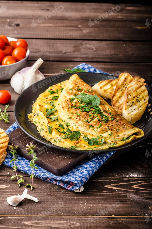 Aperçu: Herb omelette with chives and oregano sprinkled with Herb omelette with chili flakes