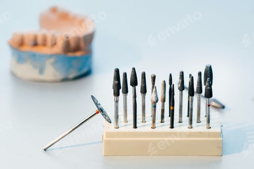 Preview: Grinding tools and drills for dental technicians