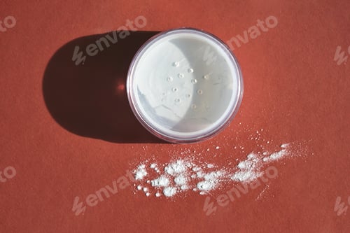 Preview: Mineral enzyme powder on a burgundy background.