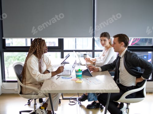 Preview: Businesswoman businessman Female male person people talk speak discussion communication work job car