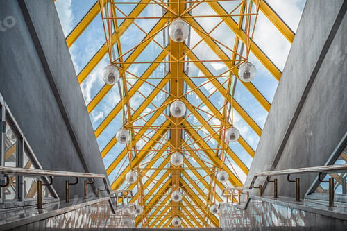 Preview: Gallery with glass ceiling copy space background