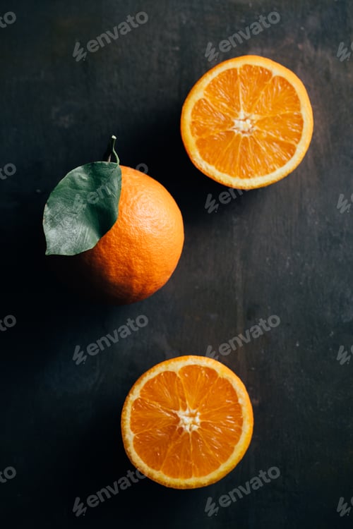 Preview: Orange juice on table