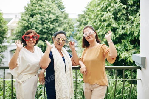 Preview: Home party for seniors