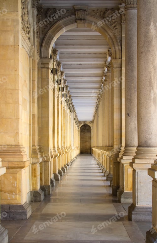 Preview: Colonnade