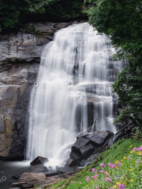 Preview: Beautiful Rainbow Falls Waterfall