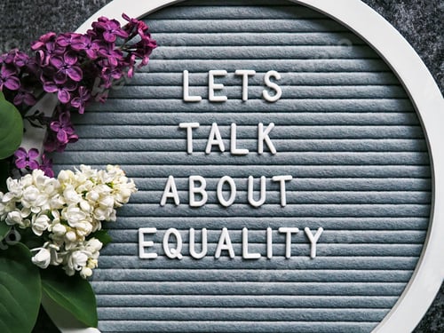 Preview: Political message on letter board