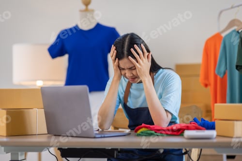 Preview: Startup small SME business entrepreneur of independent, Asian woman Sad unsuccessful Online selling