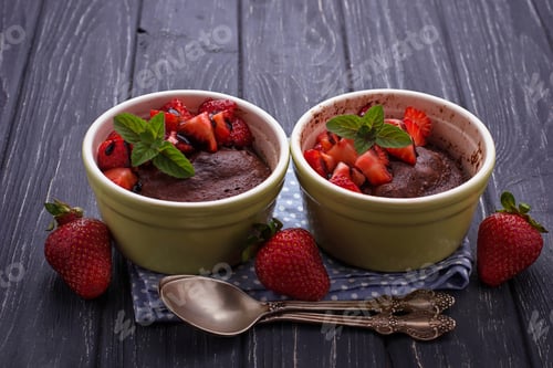Preview: Chocolate cake in ramekin prepared in microwave