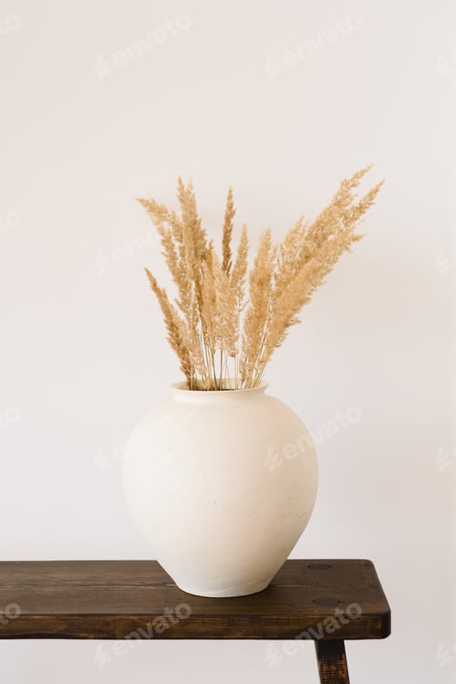 Preview: Minimalist Beige Vase With Dried Pampas Grass
