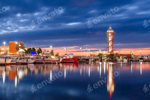 Preview: Erie, Pennsylvania, USA on Lake Erie at Twilight