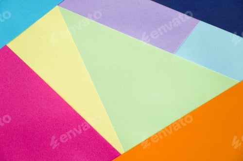 Visualização: Foto de closeup de figuras geométricas com cor pastel como plano de fundo