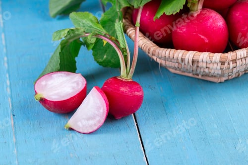 Preview: Red fresh radish on wooden