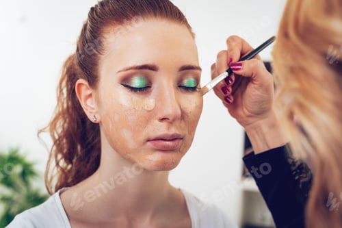 Preview: Makeup Artist