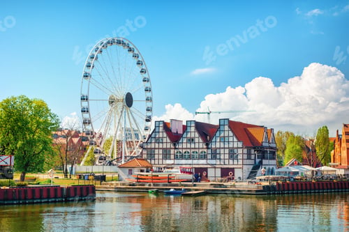 Preview: Ferris wheel in city Gdansk