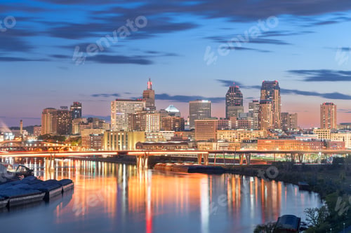 Preview: Saint Paul, Minnesota, USA downtown skyline on the Mississippi River