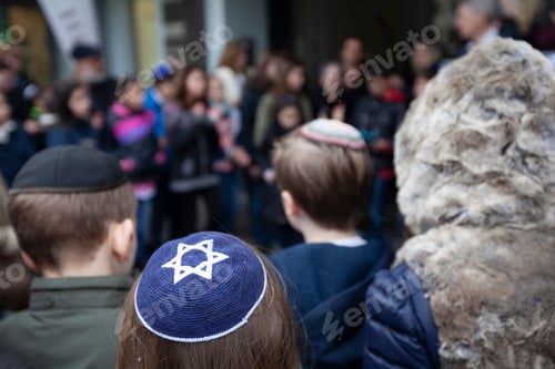 Preview: People gathered for a Jewish religious ceremony