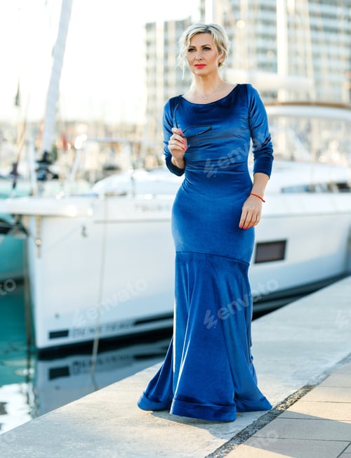 Preview: Portrait Of Adult Fashionable Elegant Woman In The Port