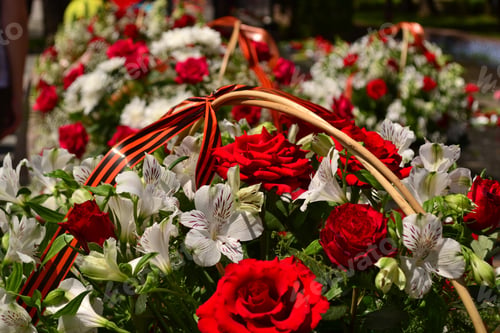 Preview: Basket with red rose and lily Saint George ribbon