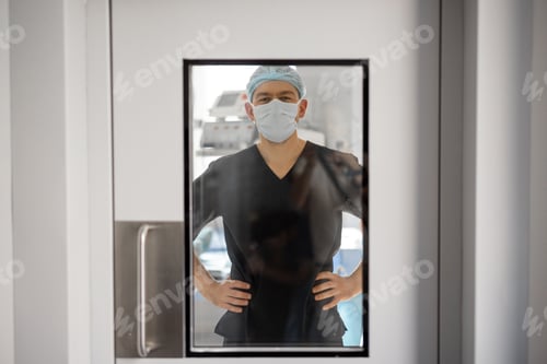 Preview: Portrait of a surgeon in operating room