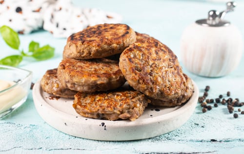 Preview: Delicious homemade cutlets in bowl. chiocken cutlets. fried cutlets
