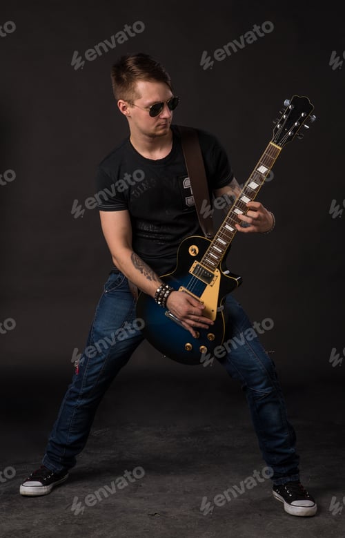 Preview: Lead guitarist.
