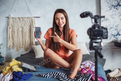 Preview: Girl Blogger