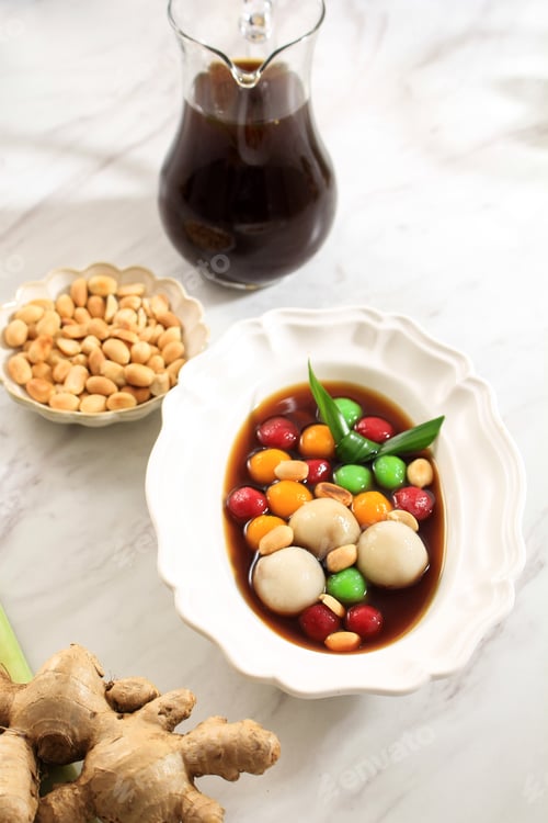 Preview: Wedang Ronde Jahe, Glutinous Rice Balls with Ginger and Palm Sugar Syrup.