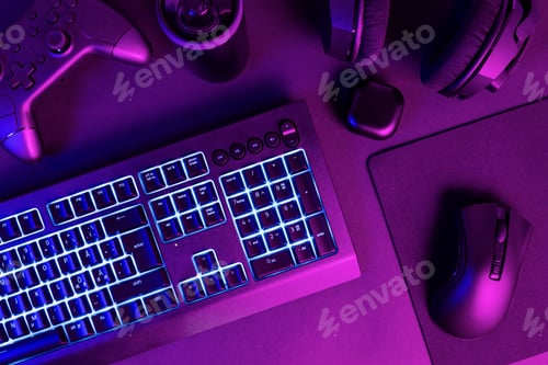Preview: Keyboard lit with blue light by various wireless devices