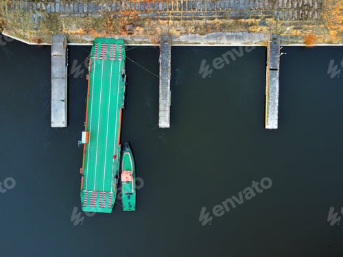 Preview: Top view of an hold harbor
