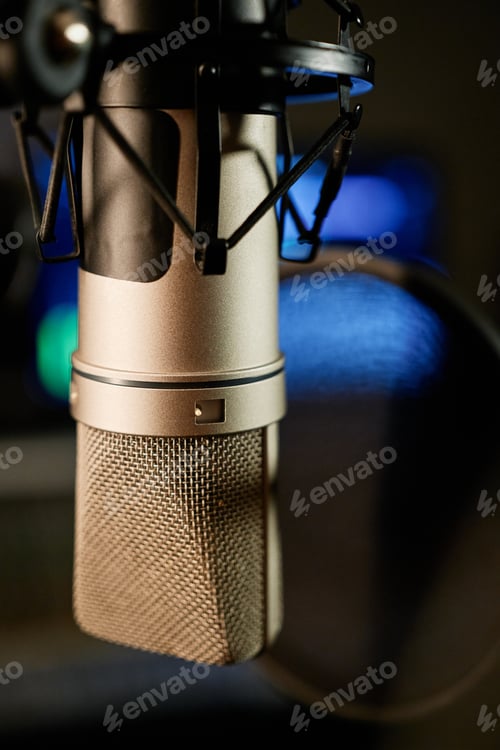 Preview: Modern Mic In Recording Studio