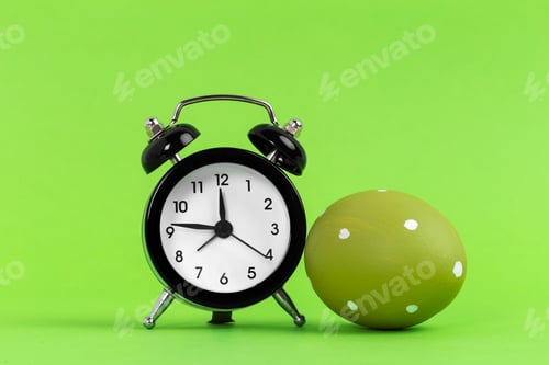 Preview: Easter alarm clock with colorful egg. Time to celebrate