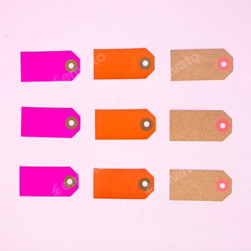 Preview: Blank label tag isolated on pink background. Price tag. Sale concept.