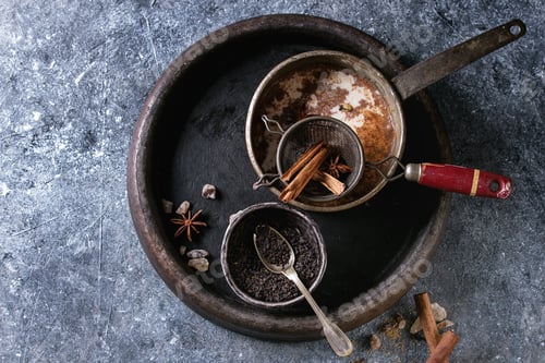 Preview: Masala chai with ingredients