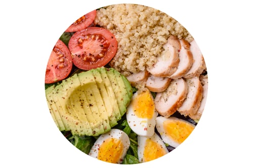 Preview: Delicious healthy lunch consisting of chicken, avocado, quinoa, eggs and tomatoes