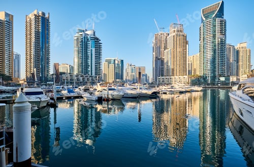 Preview: Dubai marina skyline in United Arab Emirates