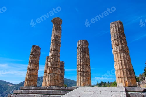 Preview: ancient columns in Greece