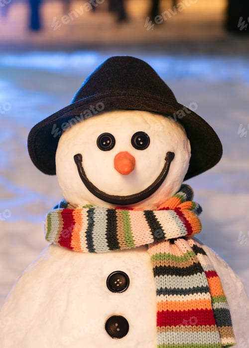 Preview: Cheerful snowman in a hat