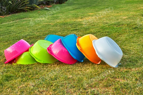 Preview: A set of colored basins for running soap bubbles