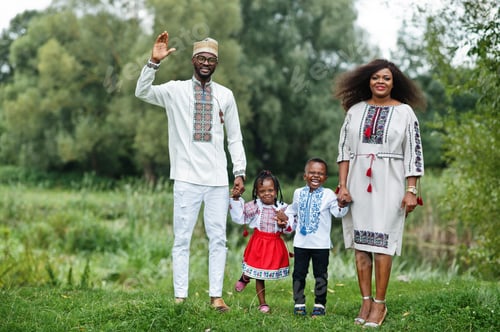 Preview: African family in traditional clothes