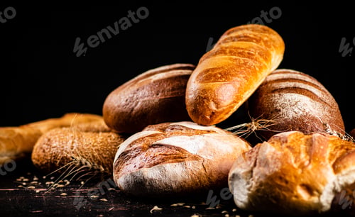 Preview: Different types of fresh homemade bread.