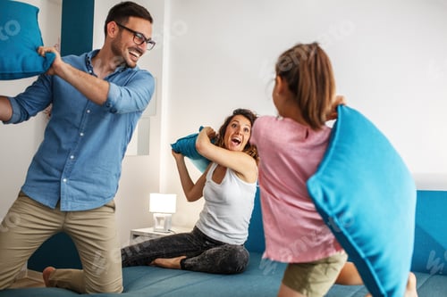 Preview: Family at home