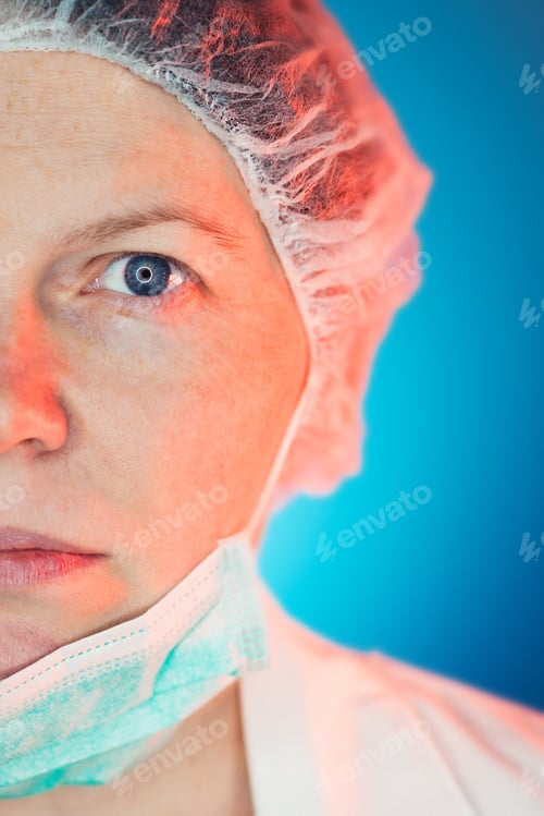 Preview: Portrait of female anesthetist