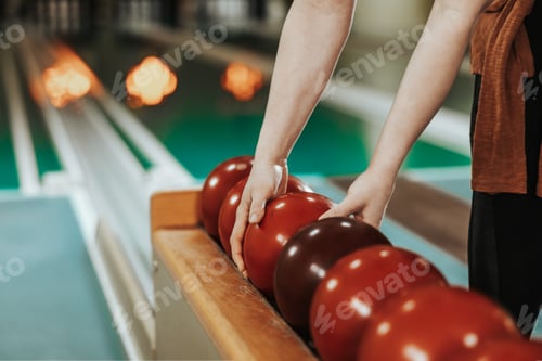 Preview: Woman Playing Bowling Nine Pin