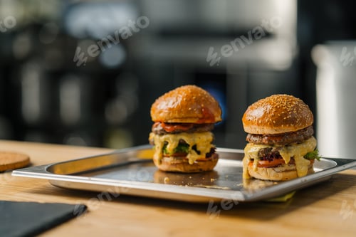 Preview: Professional kitchen burgers in the restaurant