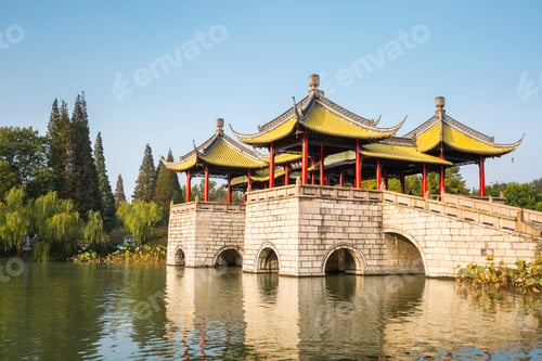 Preview: yangzhou five pavilion bridge